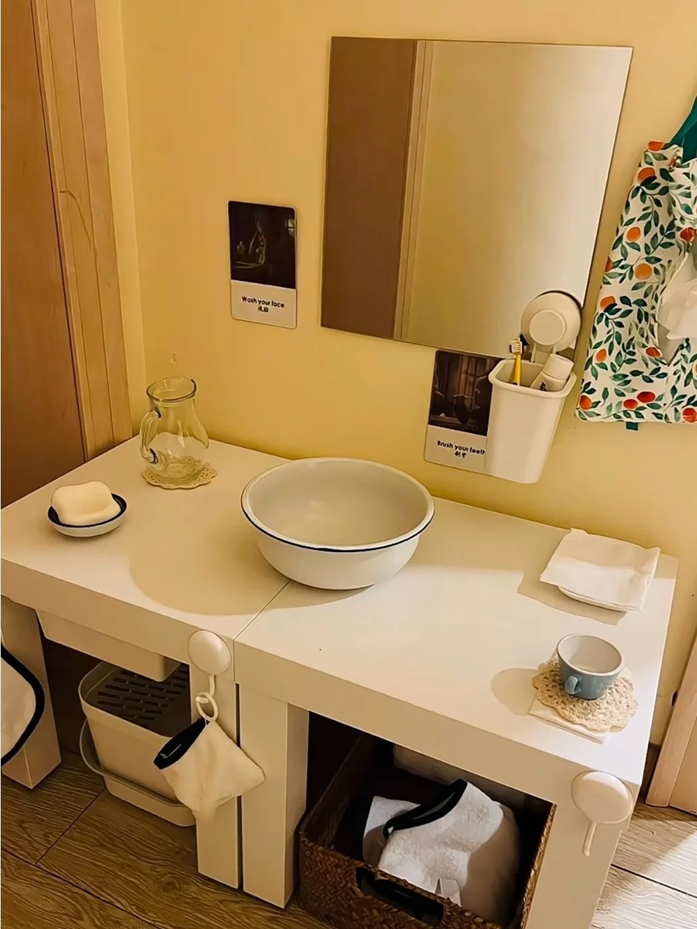 New White Enamel Wash Basin Montessori Handwashing Sensory Bin Bowl for Kids